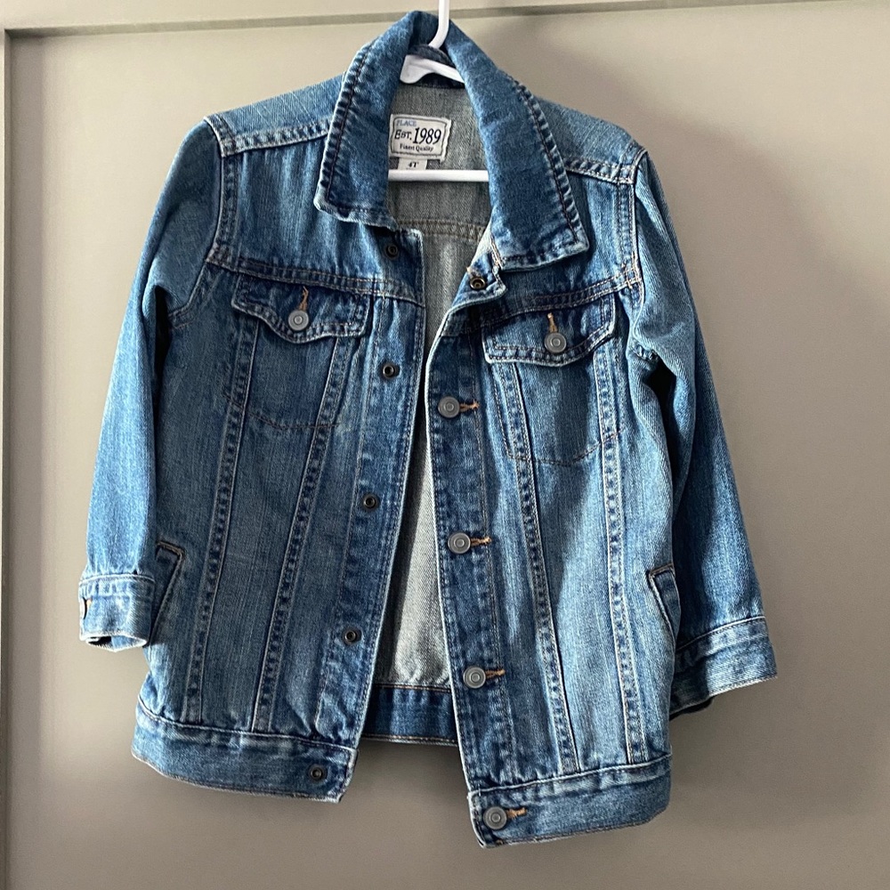 5/$25 Children’s place denim jacket boys 4T